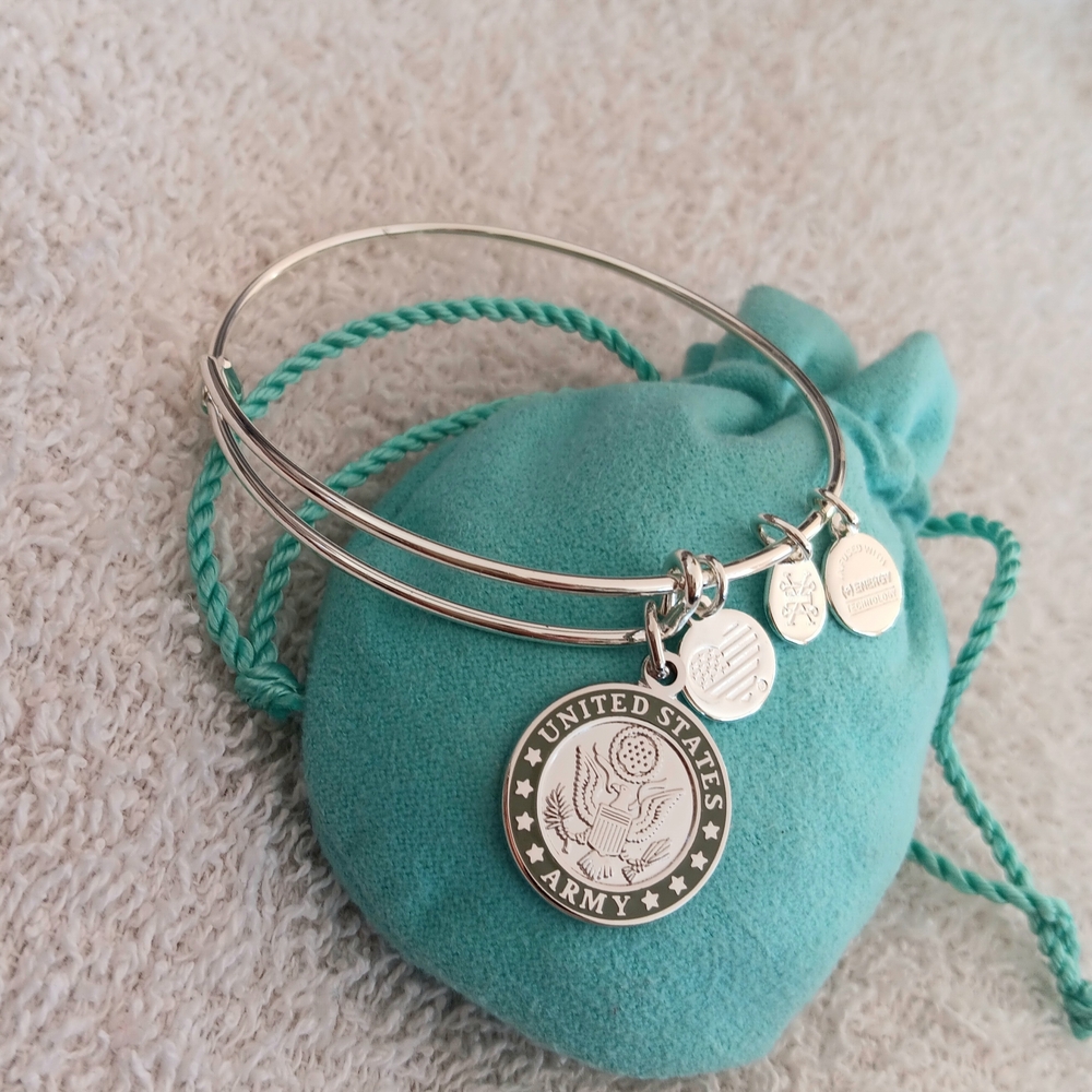 Alex And Ani UNITED STATES ARMY SILVER BRACELET NWOTAG